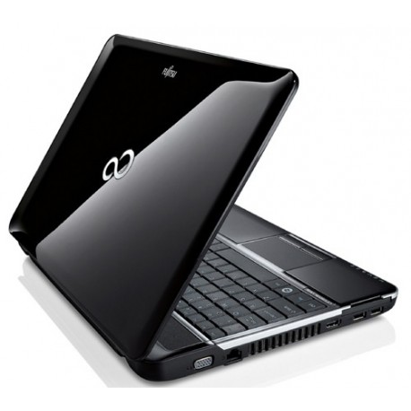 Fujitsu Lifebook AH531-V1 Core i5-2410M Win 7 Premium