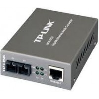 TP Link Gigabit Ethernet Media Converter 10 1000M Base RJ45 to1000M Single mode SC Fiber ConnectorExternal AC Adaptor MC1400